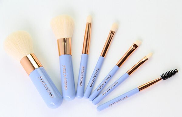 new arrival pink and blue makeup brushes set eyebrow \ blush\ highlight and liquid foundation brush ing
new arrival pink and blue makeup brushes set eyebrow \ blush\ highlight and liquid foundation brush ing