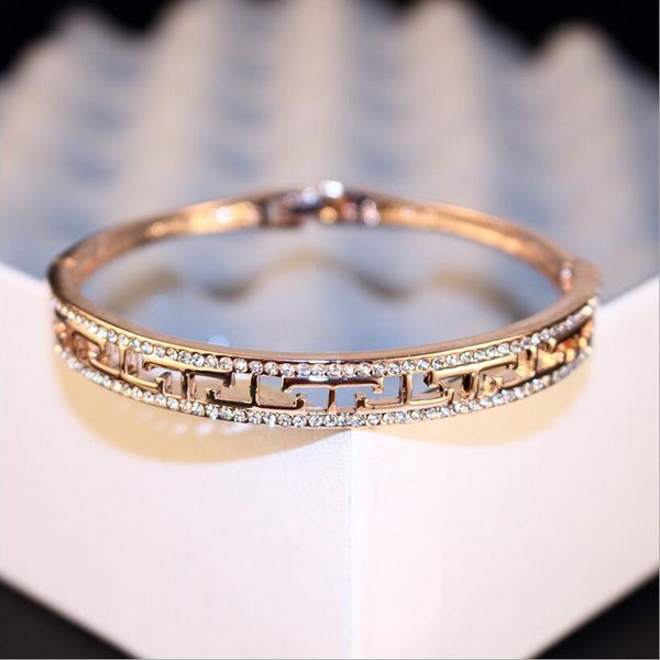 Brief Double Row CZ Crystal Bracelet Bangles 18K Rose Gold Color Charm Bracelets for Women Wedding Party Cuff Bracelet Jewelry Gift
Brief Double Row CZ Crystal Bracelet Bangles 18K Rose Gold Color Charm Bracelets for Women Wedding Party Cuff Bracelet Jewelry Gift
