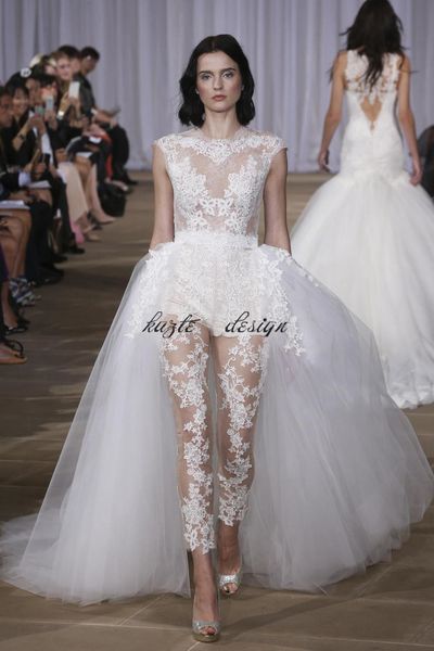 ines di santo кружевной комбинезон свадебные платья 2018 два в одном съемный шлейф с прозрачным рукавом и рукавами иллюзия, White
ines di santo кружевной комбинезон свадебные платья 2018 два в одном съемный шлейф с прозрачным рукавом и рукавами иллюзия, White