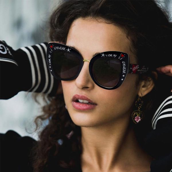2018 new letter woman sunglasses sun glasses cat eye design sunglass points eyewear for women gafas de sol, White;black
2018 new letter woman sunglasses sun glasses cat eye design sunglass points eyewear for women gafas de sol, White;black