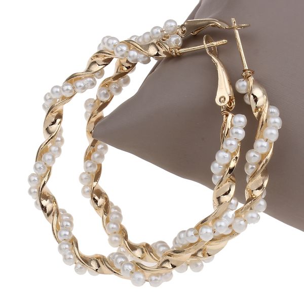 whole saleyyw fashion punk women girl wedding jewelry gold-color big flower loop hoop earring imitation pearl beads wedding hoop earrings, Golden;silver
whole saleyyw fashion punk women girl wedding jewelry gold-color big flower loop hoop earring imitation pearl beads wedding hoop earrings, Golden;silver