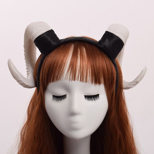 girls simulated sheep horn performing props hair clips hair pins hair hoops halloween carnival cosplay headwear, Black;red
girls simulated sheep horn performing props hair clips hair pins hair hoops halloween carnival cosplay headwear, Black;red