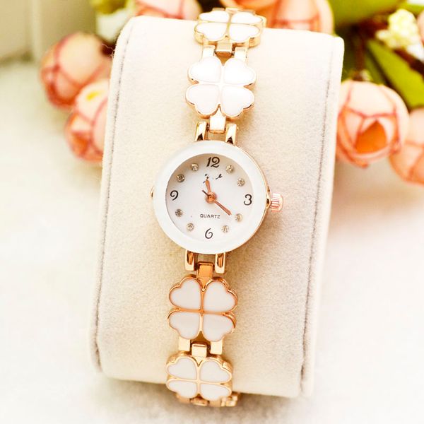 new fashion watch, female clover lady, women's watch trend, student bracelet table, korean fashion, diamond lined quartz watch, Slivery;brown
new fashion watch, female clover lady, women's watch trend, student bracelet table, korean fashion, diamond lined quartz watch, Slivery;brown