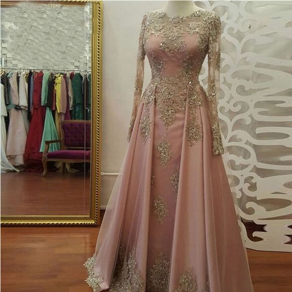 2018 abendkleider Long Sleeve Evening Dress Long Prom Dresses With Gold Lace Beadings Floor Length Satin Formal Party Gown
2018 abendkleider Long Sleeve Evening Dress Long Prom Dresses With Gold Lace Beadings Floor Length Satin Formal Party Gown