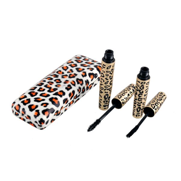 2018 leopard velvet dense lengthening mascara set transplanting gel + natural fiber mascara set 
2018 leopard velvet dense lengthening mascara set transplanting gel + natural fiber mascara set