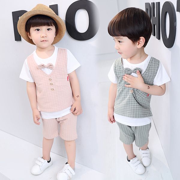 explosion of the new summer suit for boys in fashion plaid shirt tie child vest three pieces per pack child clothing set, White
explosion of the new summer suit for boys in fashion plaid shirt tie child vest three pieces per pack child clothing set, White