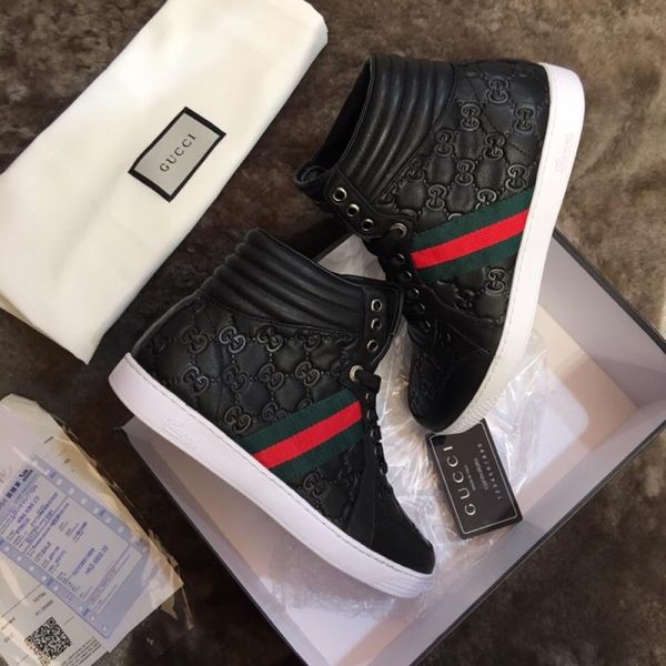 Luxury branded ace ignature neaker men high ace neaker fa hion real leather trainer for men de igner ca ual kateboard hoe box
Luxury branded ace ignature neaker men high ace neaker fa hion real leather trainer for men de igner ca ual kateboard hoe box
