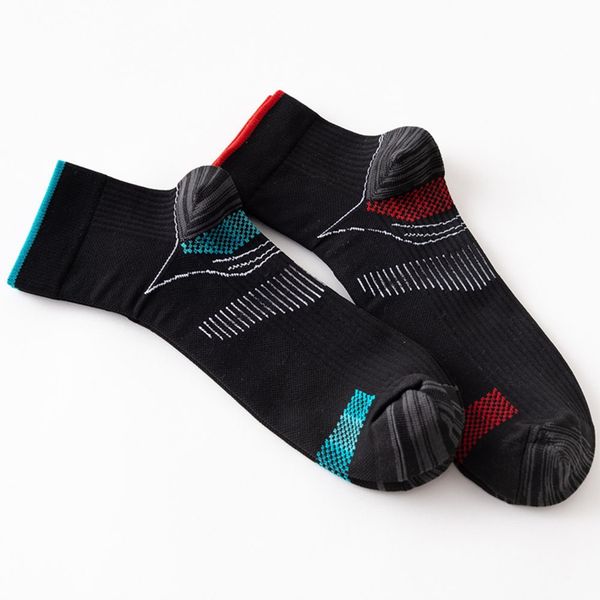 2018 men women compression running socks professional sport riding socks basketball badminton hiking racing cycling, Black
2018 men women compression running socks professional sport riding socks basketball badminton hiking racing cycling, Black