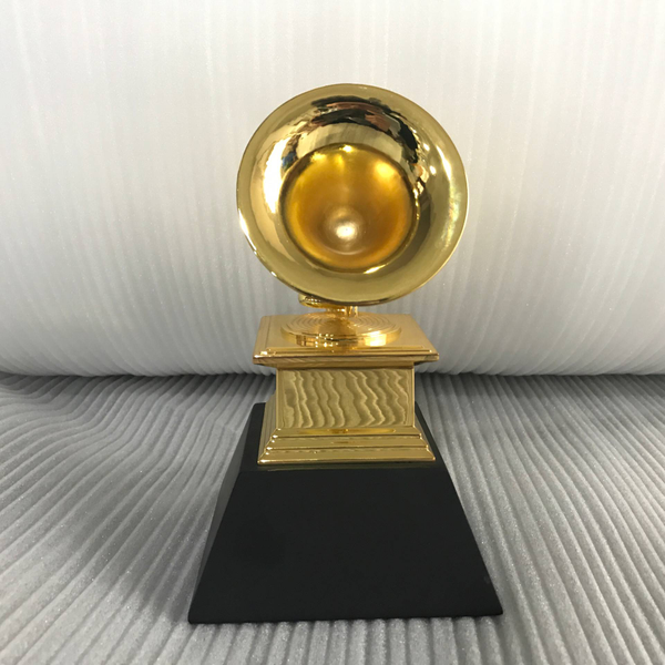 grammy award trophy by dhl shioment and with black base the size 20cm high grammy award trophy
grammy award trophy by dhl shioment and with black base the size 20cm high grammy award trophy