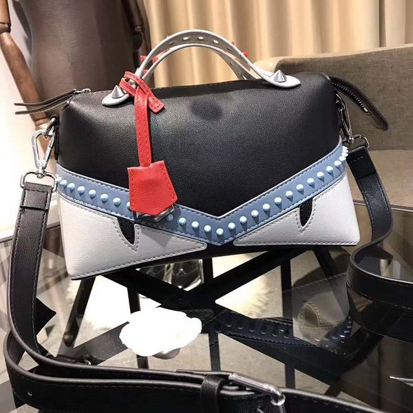 luxury brand handbags women tote bag leather shoulder bags famous designer shoulder bag female vintage business laptop bags
luxury brand handbags women tote bag leather shoulder bags famous designer shoulder bag female vintage business laptop bags