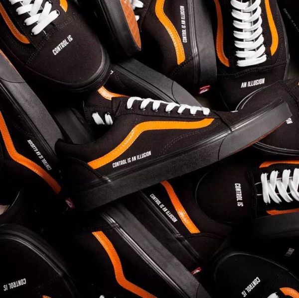 VANSES Old Skool Style 36 OG SK8-HI Canvas Casual Shoes Men Women Fashion Skateboard Cheap Brand Outdoor Running Shoes Size 36-44
VANSES Old Skool Style 36 OG SK8-HI Canvas Casual Shoes Men Women Fashion Skateboard Cheap Brand Outdoor Running Shoes Size 36-44
