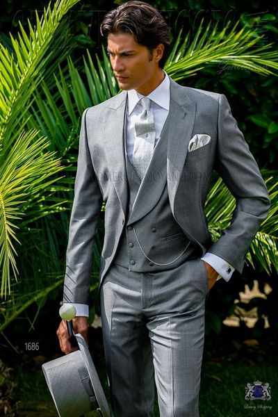 cool one button peak lapel wedding groom tuxedos men suits wedding/prom/dinner man blazer(jacket+tie+vest+pants) n50, Black;gray
cool one button peak lapel wedding groom tuxedos men suits wedding/prom/dinner man blazer(jacket+tie+vest+pants) n50, Black;gray