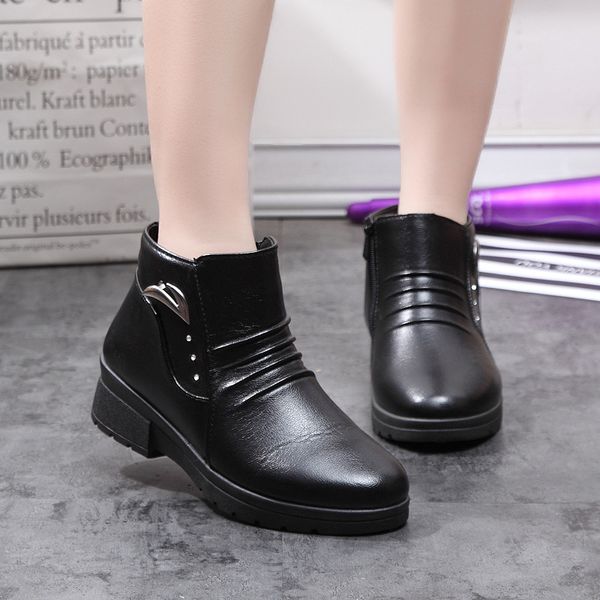 female motorcycle boots women shoes 2018 new soft leather wedge boots short plush metal decoration ankle, Black
female motorcycle boots women shoes 2018 new soft leather wedge boots short plush metal decoration ankle, Black