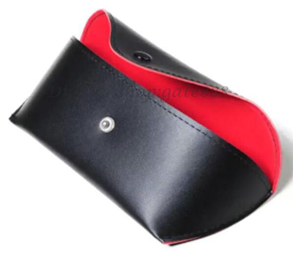 new 10pairs lot sunglass black case/cover/with box and cleaning cloth quality fast ship.
new 10pairs lot sunglass black case/cover/with box and cleaning cloth quality fast ship.