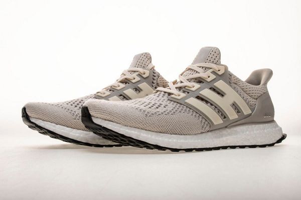 2018 Newest UB 1.0 Ultra Bost Running Shoes For Men 1.0 Basf Khaki Women Designer Sports Sneakers AQ5559 With Box
2018 Newest UB 1.0 Ultra Bost Running Shoes For Men 1.0 Basf Khaki Women Designer Sports Sneakers AQ5559 With Box
