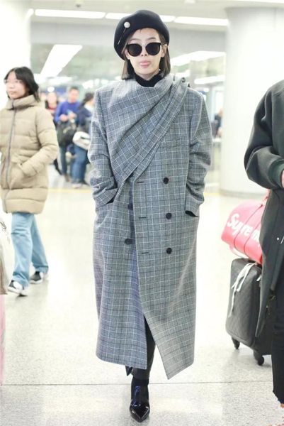 europe and the united states women wool overcoat star style long irregular outerwear high-end custom hight quality plaid jacke, Black
europe and the united states women wool overcoat star style long irregular outerwear high-end custom hight quality plaid jacke, Black