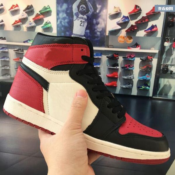1s mid og 1 mens basketball shoes homage to home banned bred chicago royal blue shattered backboard pass the torch men sports sneakers
1s mid og 1 mens basketball shoes homage to home banned bred chicago royal blue shattered backboard pass the torch men sports sneakers