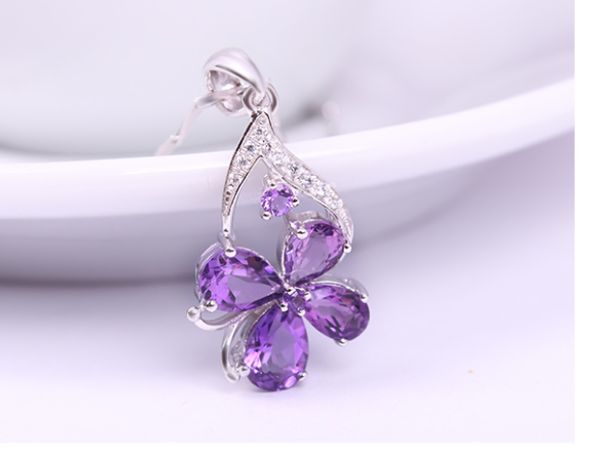 four leaf amethyst necklace pendant female sterling silver s925 clavicle couple birthday valentines gift to send girlfriend
four leaf amethyst necklace pendant female sterling silver s925 clavicle couple birthday valentines gift to send girlfriend