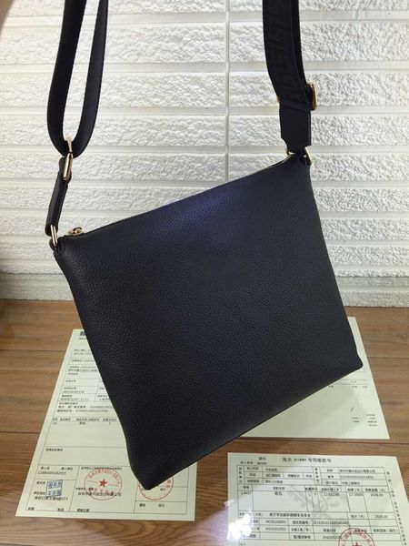 designer shoulder bags luxury varsce men bag cross body designer handbags litchi pattern genuine leather men designer purse shoulder bags
designer shoulder bags luxury varsce men bag cross body designer handbags litchi pattern genuine leather men designer purse shoulder bags