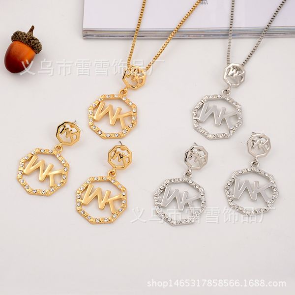 Europe and the United States fashion necklace pendant earrings full drill MK letter octagonal round two-piece diamond jewelry lx
Europe and the United States fashion necklace pendant earrings full drill MK letter octagonal round two-piece diamond jewelry lx