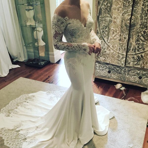 graceful mermaid lace wedding dresses off the shoulder beaded bridal gowns with long sleeves trumpet sequined court train vestido de novia, White
graceful mermaid lace wedding dresses off the shoulder beaded bridal gowns with long sleeves trumpet sequined court train vestido de novia, White