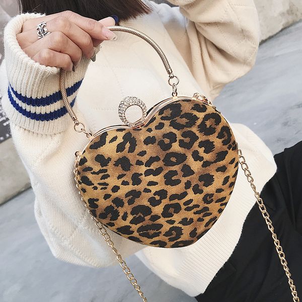 new leopard velvet handbag shoulder bag heart shaped small evening clutch bags chain messenger bag crossbody purse
new leopard velvet handbag shoulder bag heart shaped small evening clutch bags chain messenger bag crossbody purse