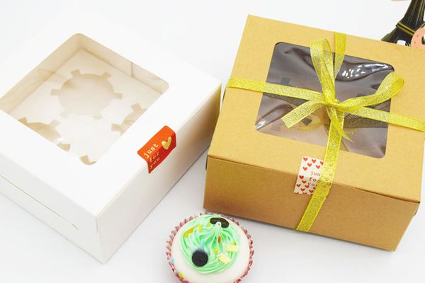 4 cup cake holders muffin cake boxes dessert portable package box with clear window brown white paper cupcake box
4 cup cake holders muffin cake boxes dessert portable package box with clear window brown white paper cupcake box