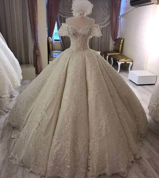 gorgeous lace ball gown wedding dresses off the shoulder sweetheart neck puffy plus size bridal gowns appliqued vestidos de novia, White
gorgeous lace ball gown wedding dresses off the shoulder sweetheart neck puffy plus size bridal gowns appliqued vestidos de novia, White
