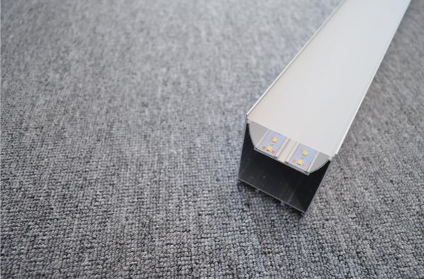 Led linear light with end cap and u pended cable for office ligting 
Led linear light with end cap and u pended cable for office ligting