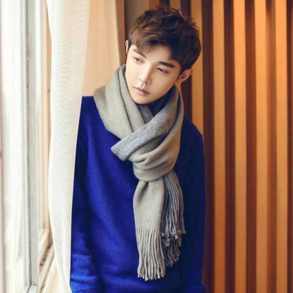 winter new mens scarves color matching the korean version of the scarf men's knitted long fringe pattern young, Blue;gray
winter new mens scarves color matching the korean version of the scarf men's knitted long fringe pattern young, Blue;gray