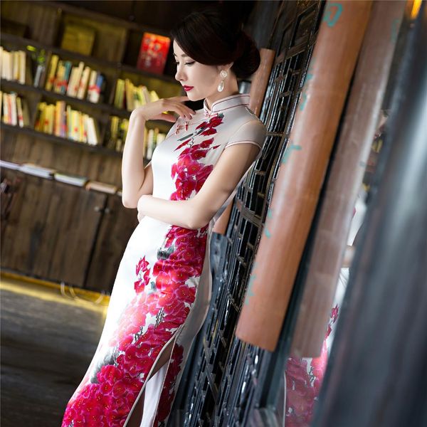 ethnic clothing qipao long silk chinese style dress red embroidery cheongsam plus size traditional dresses for women 2021 woman
ethnic clothing qipao long silk chinese style dress red embroidery cheongsam plus size traditional dresses for women 2021 woman