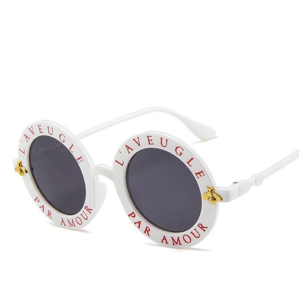 round sunglasses english letters little bee sun glasses men women brand glasses designer fashion male female ing, White;black 
round sunglasses english letters little bee sun glasses men women brand glasses designer fashion male female ing, White;black