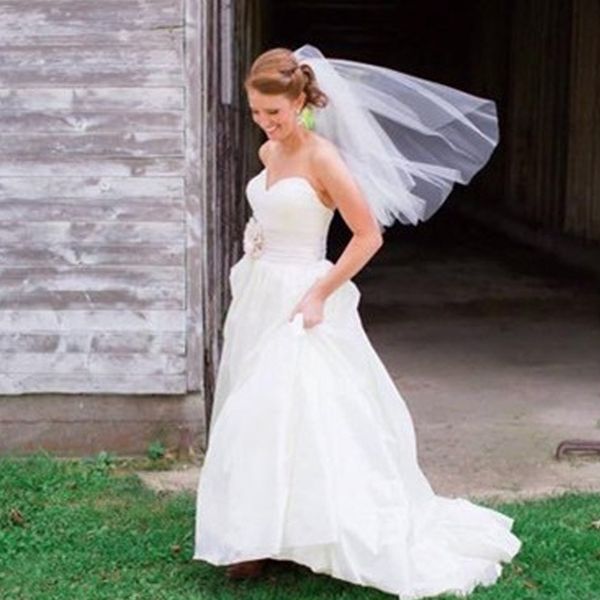 simple country style wedding dresses sweetheart sleeveless lace appliques ruched waist long bridal gowns with handmade flowers, White
simple country style wedding dresses sweetheart sleeveless lace appliques ruched waist long bridal gowns with handmade flowers, White