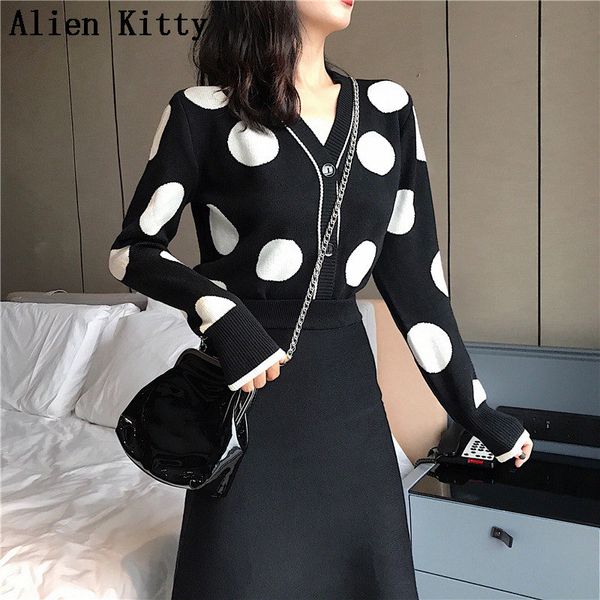alien kitty autumn winter sweater cardigans dot sweet woman knitted casual outerwear sweaters warm stylish fresh cute, White;black
alien kitty autumn winter sweater cardigans dot sweet woman knitted casual outerwear sweaters warm stylish fresh cute, White;black