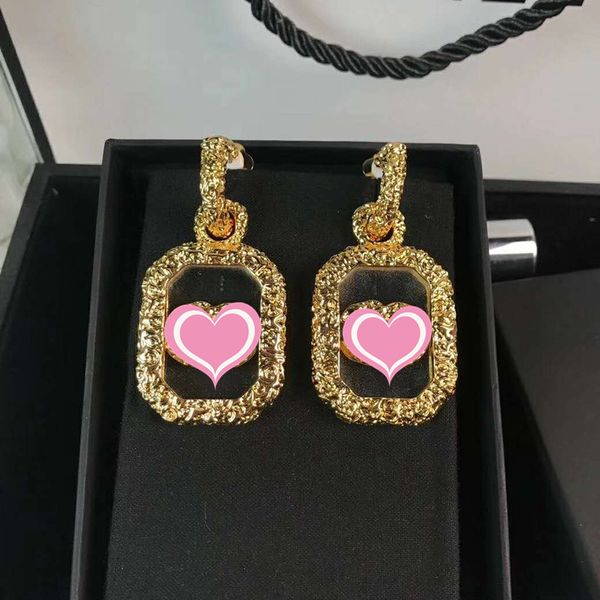 Fashion Jewelry Europe and America Gold Plated Hotsale Women Letter Earrings Clips for Women for Party Wedding
Fashion Jewelry Europe and America Gold Plated Hotsale Women Letter Earrings Clips for Women for Party Wedding