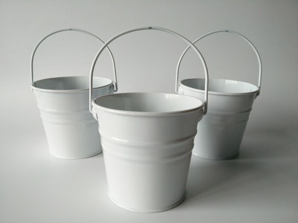 d10.5xh9.5cm metal planter iron buckets pots wedding tin pails white flower tub for wedding decoration
d10.5xh9.5cm metal planter iron buckets pots wedding tin pails white flower tub for wedding decoration