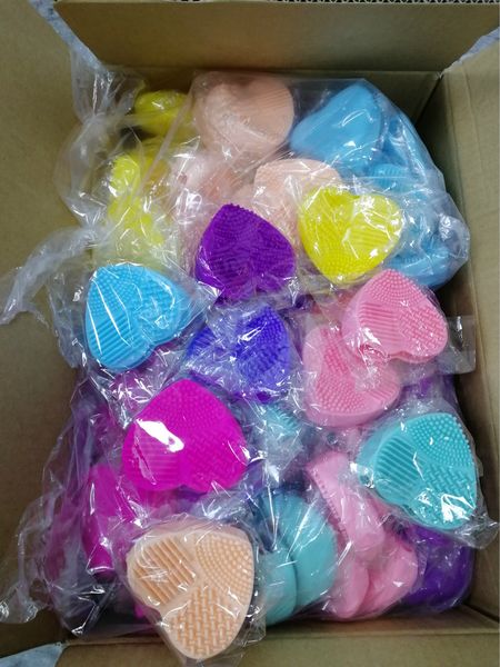 factory sell heart shape silicone makeup brush cleaner pad soft cosmetic brush cleaning mat face make up brush cleansing washing pad tool
factory sell heart shape silicone makeup brush cleaner pad soft cosmetic brush cleaning mat face make up brush cleansing washing pad tool