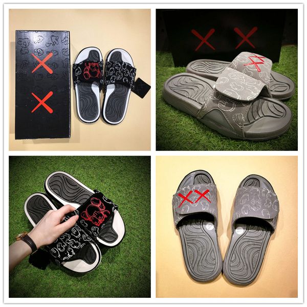 2018 High quality KAWS x Cool Grey XX Suede Hydro 4 IV Sandals Night Light Slippers Black Red White 4s Casual Sports Slides Slipper 40-46
2018 High quality KAWS x Cool Grey XX Suede Hydro 4 IV Sandals Night Light Slippers Black Red White 4s Casual Sports Slides Slipper 40-46