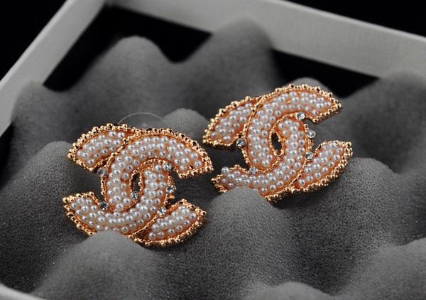 Factory Price High Quality Luxury Pearl diamond Earrings Fashion metal Letter perfume bottle earrings With Box
Factory Price High Quality Luxury Pearl diamond Earrings Fashion metal Letter perfume bottle earrings With Box
