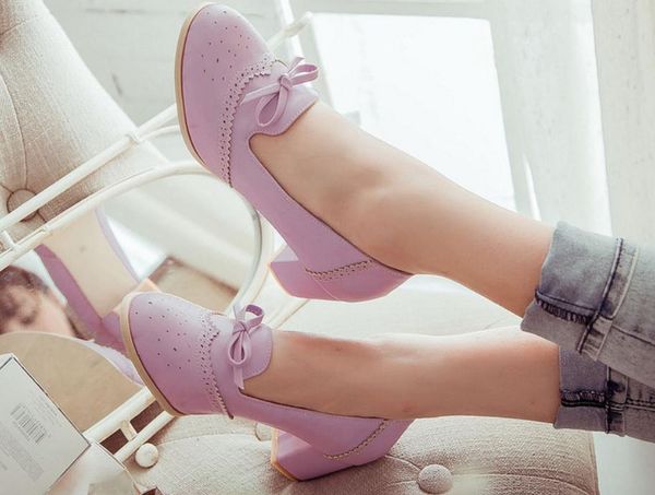 send 2017 spring new style princess coarse heel round head bowknot women's middle heel shoes, Black
send 2017 spring new style princess coarse heel round head bowknot women's middle heel shoes, Black