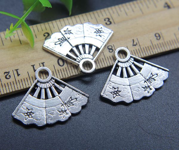 wholesale 30pcs folding fan alloy charms pendant retro jewelry making diy keychain ancient silver pendant for bracelet earrings 23*29mm, Bronze;silver
wholesale 30pcs folding fan alloy charms pendant retro jewelry making diy keychain ancient silver pendant for bracelet earrings 23*29mm, Bronze;silver