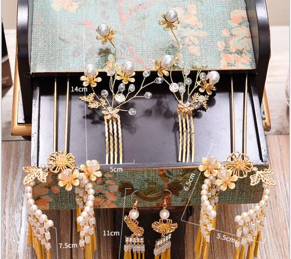 bridal veil, chinese style costume, headwear, pearl fringes, hair comb, classical bride hair accessories and accessories, Slivery;golden
bridal veil, chinese style costume, headwear, pearl fringes, hair comb, classical bride hair accessories and accessories, Slivery;golden