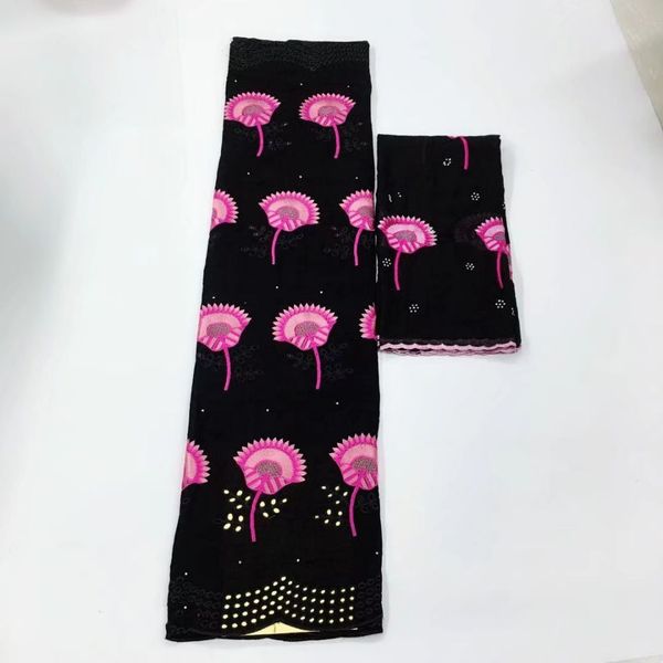 5yards black african cotton fabric with fuchsia flower embroidery and 2yards french net lace set for dress hs11-1, Black;white
5yards black african cotton fabric with fuchsia flower embroidery and 2yards french net lace set for dress hs11-1, Black;white