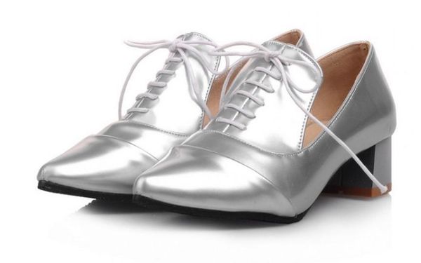 send 2015 spring and autumn new style pointed end coarse heel middle heel bride's shoes women, Black
send 2015 spring and autumn new style pointed end coarse heel middle heel bride's shoes women, Black