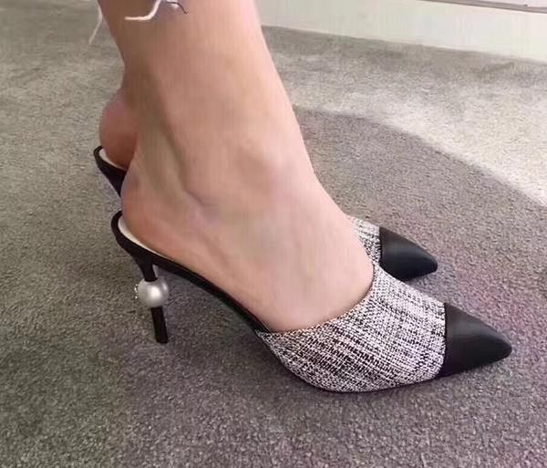 Designer Women Goatskin Grosgrain Pumps Genuine Leather Pearl High Heels OL Dress Shoes Lady Beige White Black Single Shoes Original Box
Designer Women Goatskin Grosgrain Pumps Genuine Leather Pearl High Heels OL Dress Shoes Lady Beige White Black Single Shoes Original Box