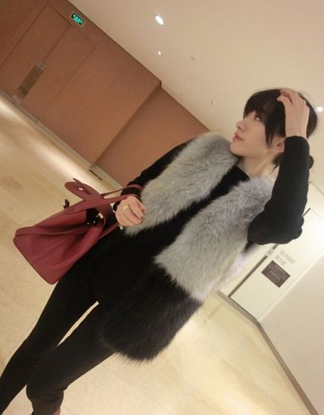 2018 new fashion faux fur coat winter coat women waist fur gilet women's jacket vest for ladies, Black;white
2018 new fashion faux fur coat winter coat women waist fur gilet women's jacket vest for ladies, Black;white