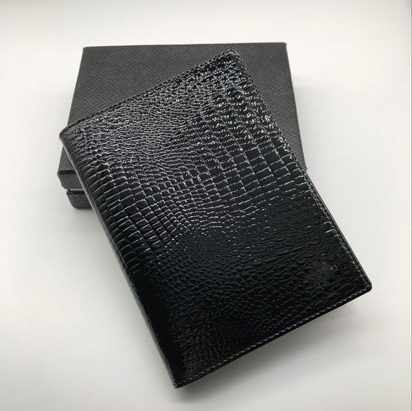 Fashion MB patent leather MT leather men's business M B black classic credit card holder cover cover travel wallet passport thin card cover
Fashion MB patent leather MT leather men's business M B black classic credit card holder cover cover travel wallet passport thin card cover