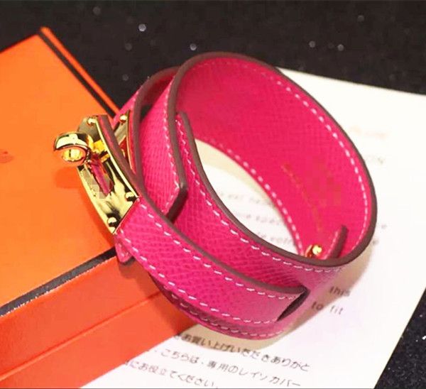 2018 wholesale titanium leather bracelet genuine leather bracelet round button wide cross pattern tree pattern Ladies Leather Bracelet
2018 wholesale titanium leather bracelet genuine leather bracelet round button wide cross pattern tree pattern Ladies Leather Bracelet