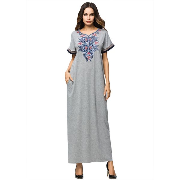 2018 new luxurious embroidery women's middle east muslims long dress elegant national style maxi dress gray plus size muslim robe dress, Black;pink
2018 new luxurious embroidery women's middle east muslims long dress elegant national style maxi dress gray plus size muslim robe dress, Black;pink