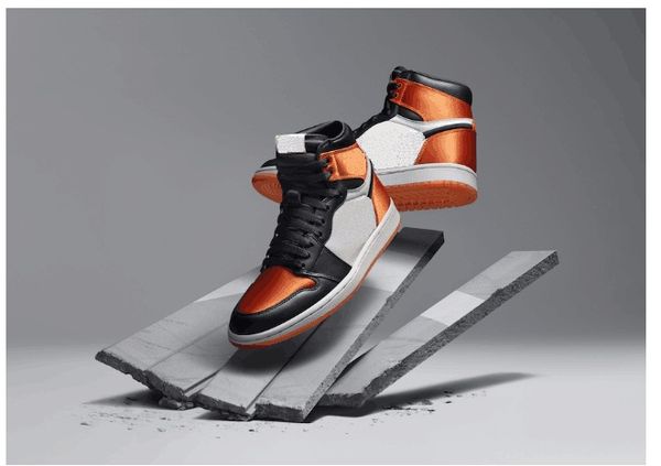 1 high og mens satin shattered backboard colorway basketball shoes 1s black/starfish-sail-black boys sports sneakers av3725-010, White;red
1 high og mens satin shattered backboard colorway basketball shoes 1s black/starfish-sail-black boys sports sneakers av3725-010, White;red